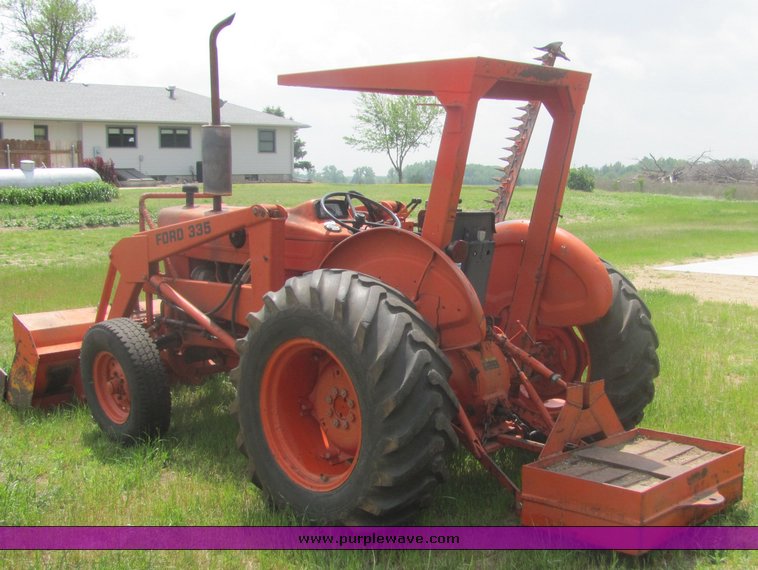 image for item 6007 Ford 335 industrial tractor
