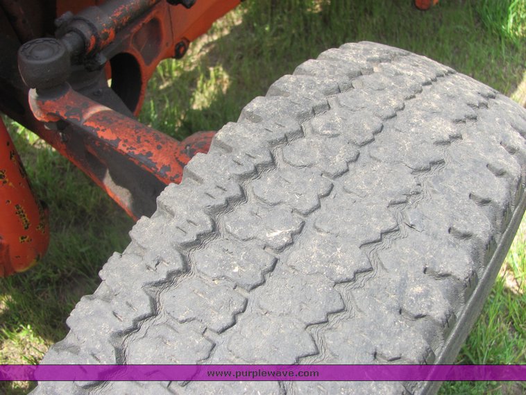 image for item 6007 Ford 335 industrial tractor