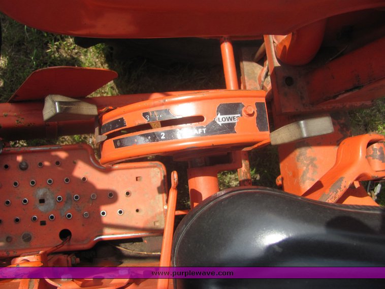 image for item 6007 Ford 335 industrial tractor