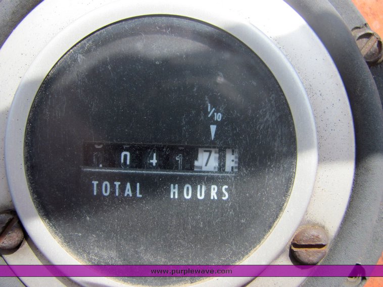 image for item 6007 Ford 335 industrial tractor