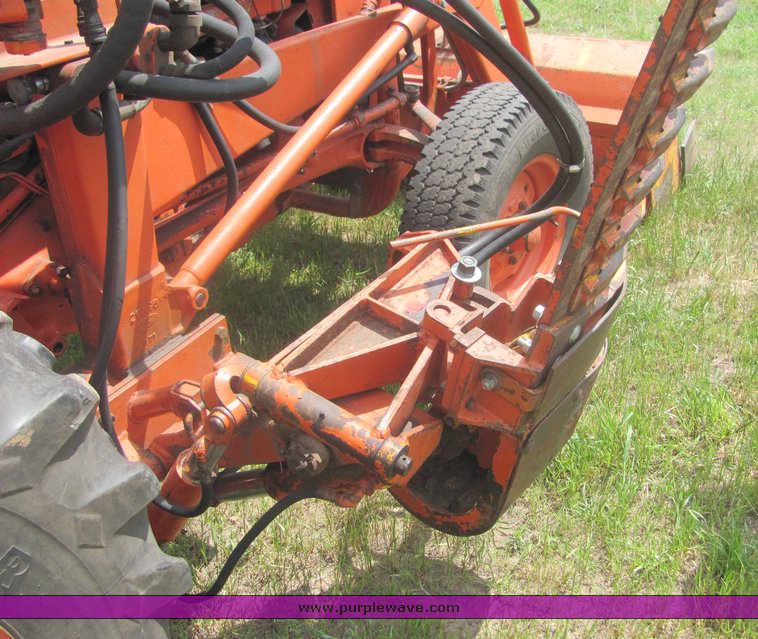 image for item 6007 Ford 335 industrial tractor