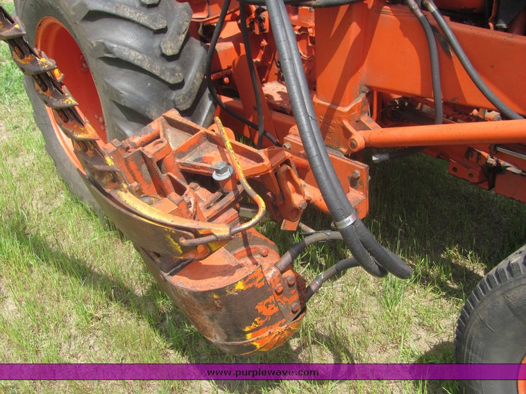 image for item 6007 Ford 335 industrial tractor