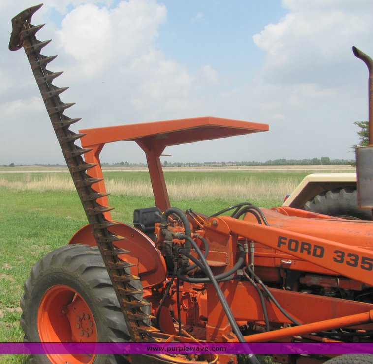 image for item 6007 Ford 335 industrial tractor