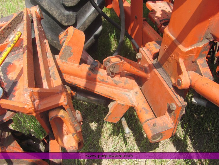 image for item 6007 Ford 335 industrial tractor