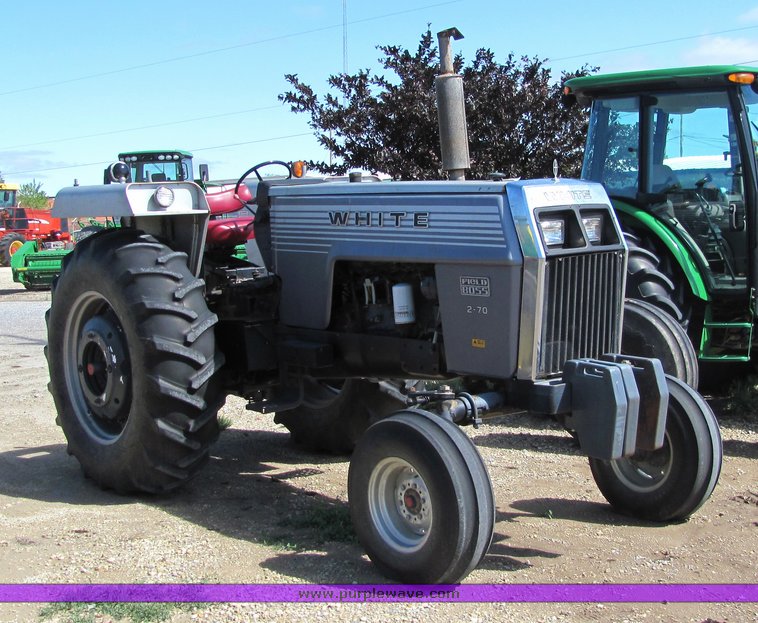 image for item 6009 1979 White 2-70 Field Boss tractor
