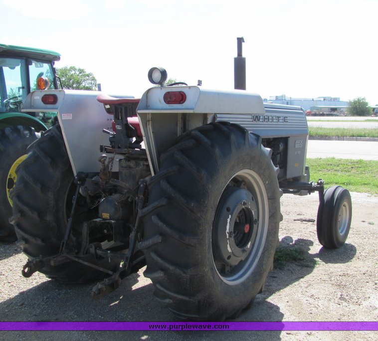 image for item 6009 1979 White 2-70 Field Boss tractor