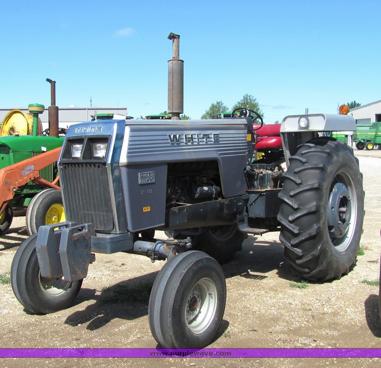 image for item 6009 1979 White 2-70 Field Boss tractor