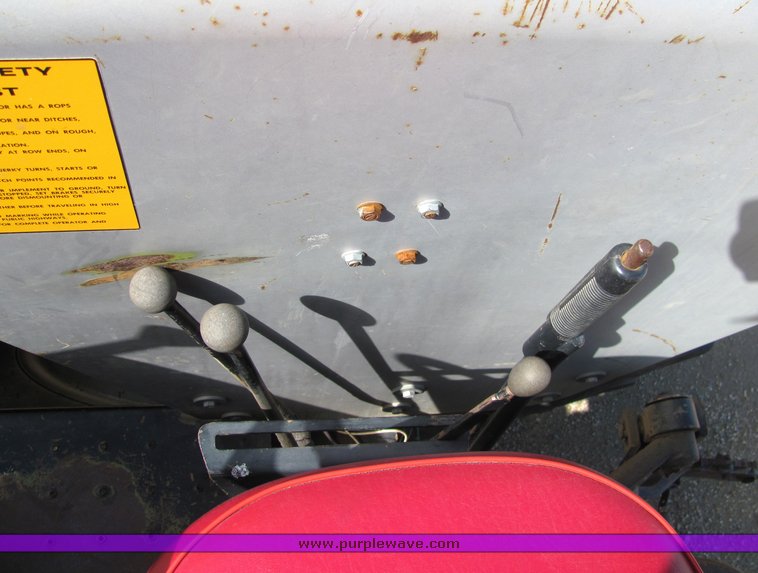 image for item 6009 1979 White 2-70 Field Boss tractor