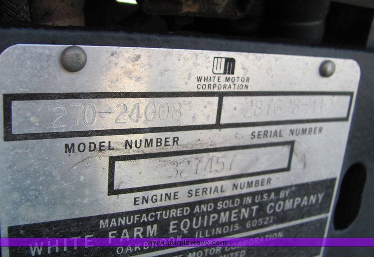 image for item 6009 1979 White 2-70 Field Boss tractor