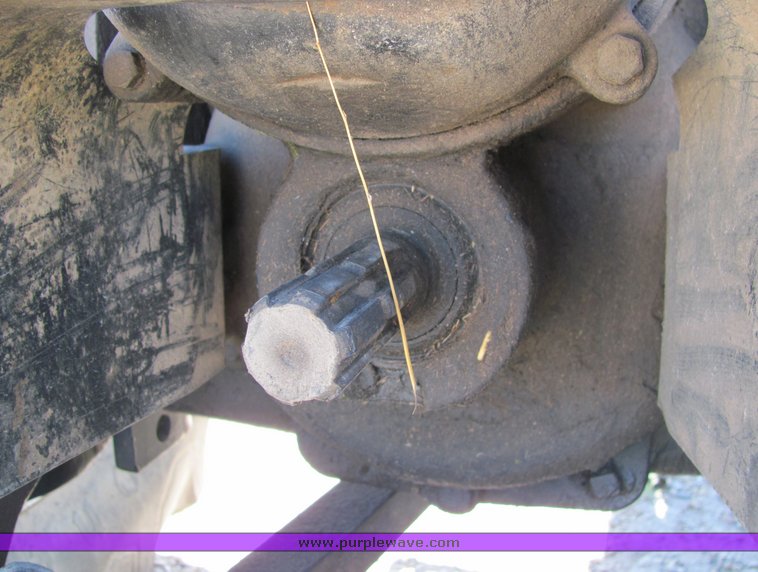 image for item 6009 1979 White 2-70 Field Boss tractor