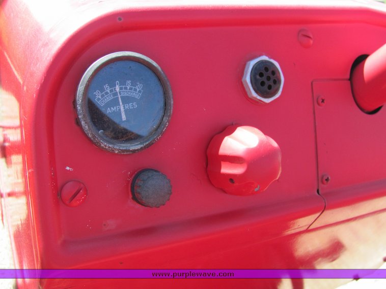 image for item 6011 International Harvester B275 tractor