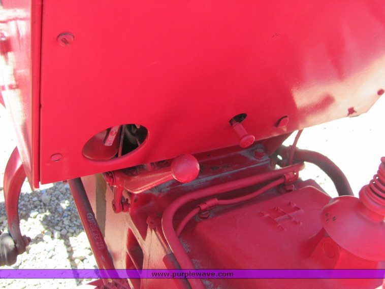 image for item 6011 International Harvester B275 tractor