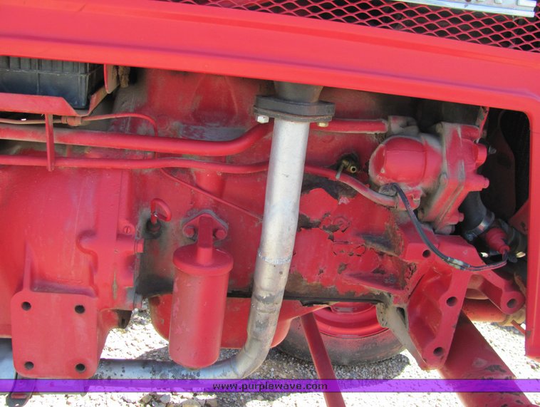 image for item 6011 International Harvester B275 tractor