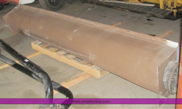 image for item 6026 10'5" metal roll-up doors