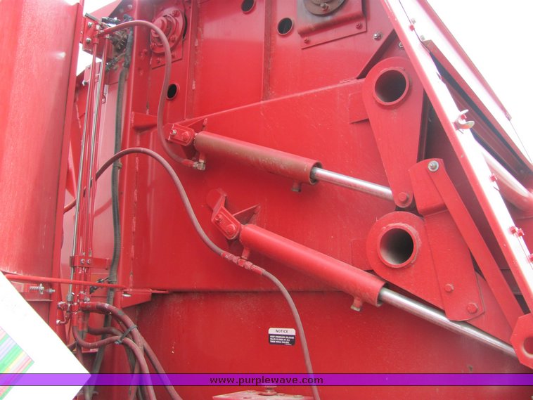 image for item 6043 1994 Case 8465A round baler