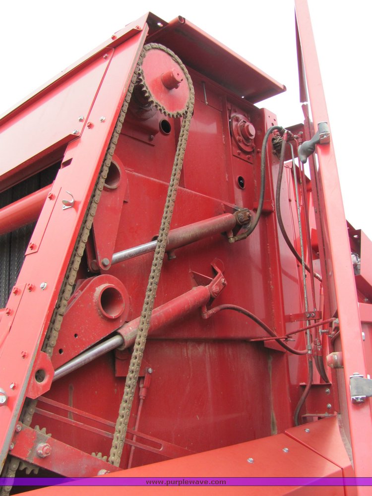image for item 6043 1994 Case 8465A round baler