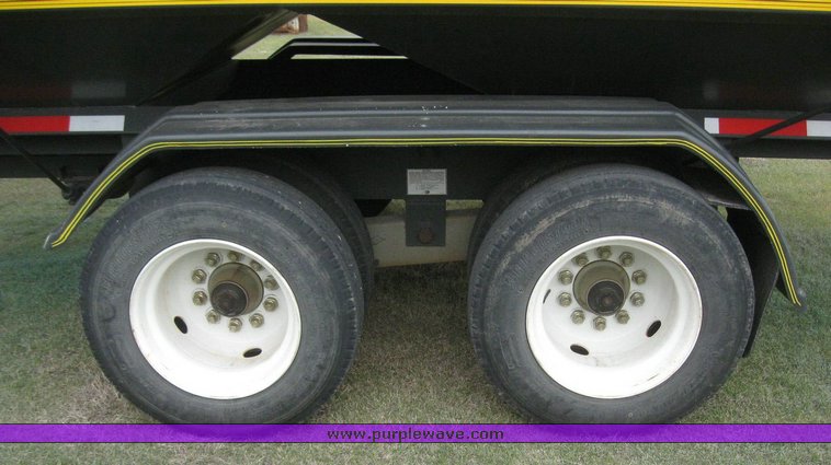 image for item 6187 1997 Specialty hopper trailer 500 bushel gooseneck grain trailer