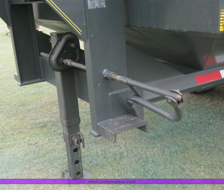 image for item 6187 1997 Specialty hopper trailer 500 bushel gooseneck grain trailer