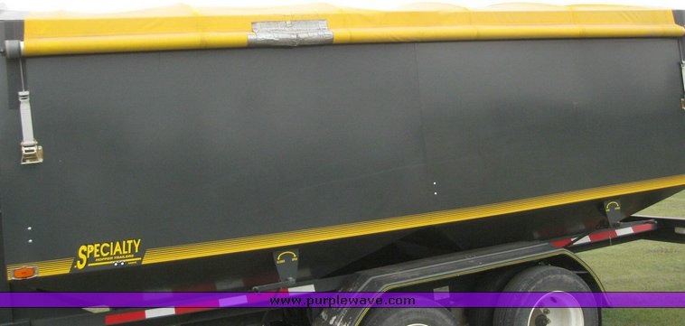 image for item 6187 1997 Specialty hopper trailer 500 bushel gooseneck grain trailer