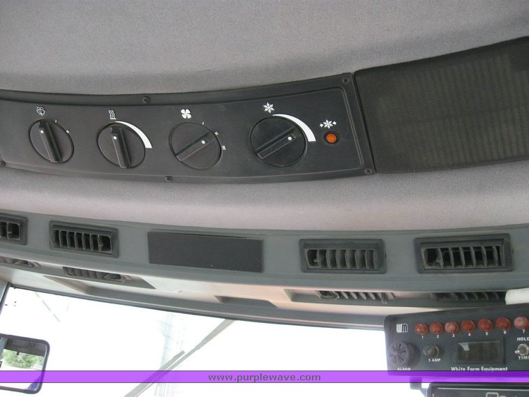 image for item 6201 1993 Case 7120 MFWD tractor