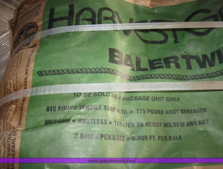 image for item 7062 (25) Harvest Green 7200 baler twine bales