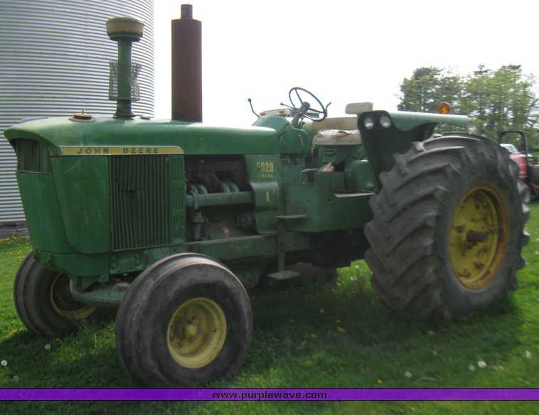 image for item 7112 1967 John Deere 5020 tractor