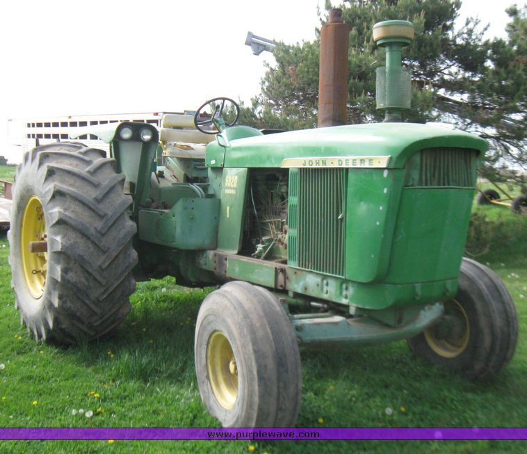 image for item 7112 1967 John Deere 5020 tractor