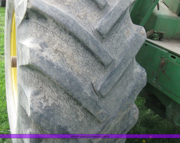 image for item 7112 1967 John Deere 5020 tractor