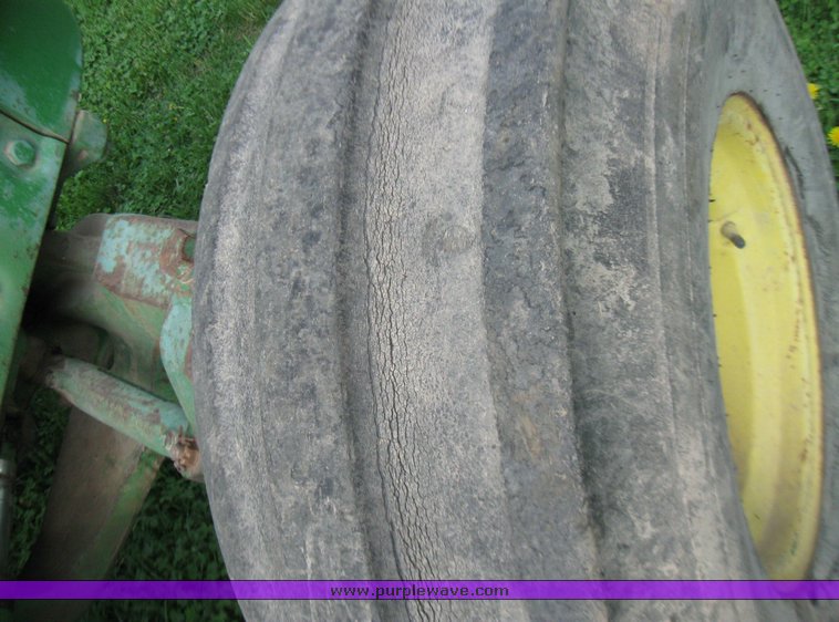 image for item 7112 1967 John Deere 5020 tractor