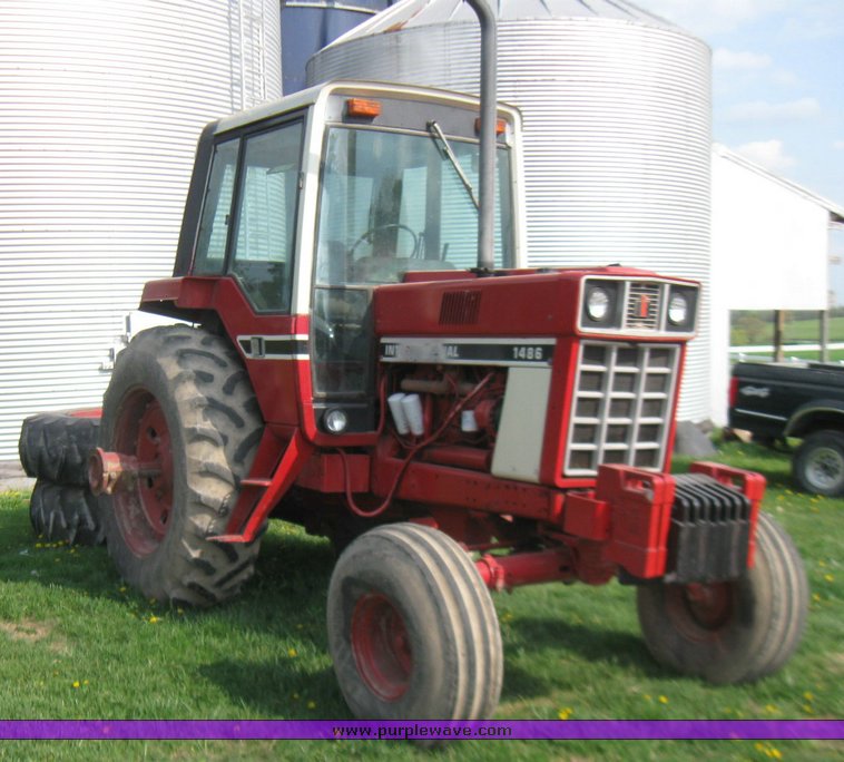 image for item 7114 1978 International 1486 tractor