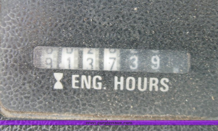 image for item 7114 1978 International 1486 tractor