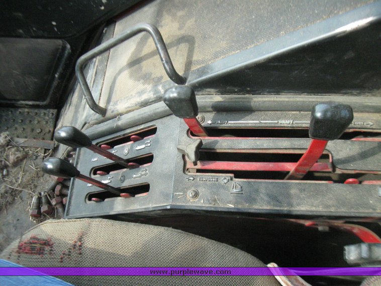 image for item 7114 1978 International 1486 tractor