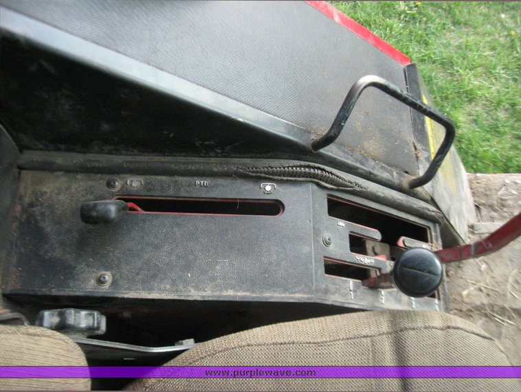 image for item 7114 1978 International 1486 tractor