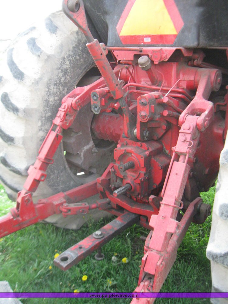 image for item 7114 1978 International 1486 tractor
