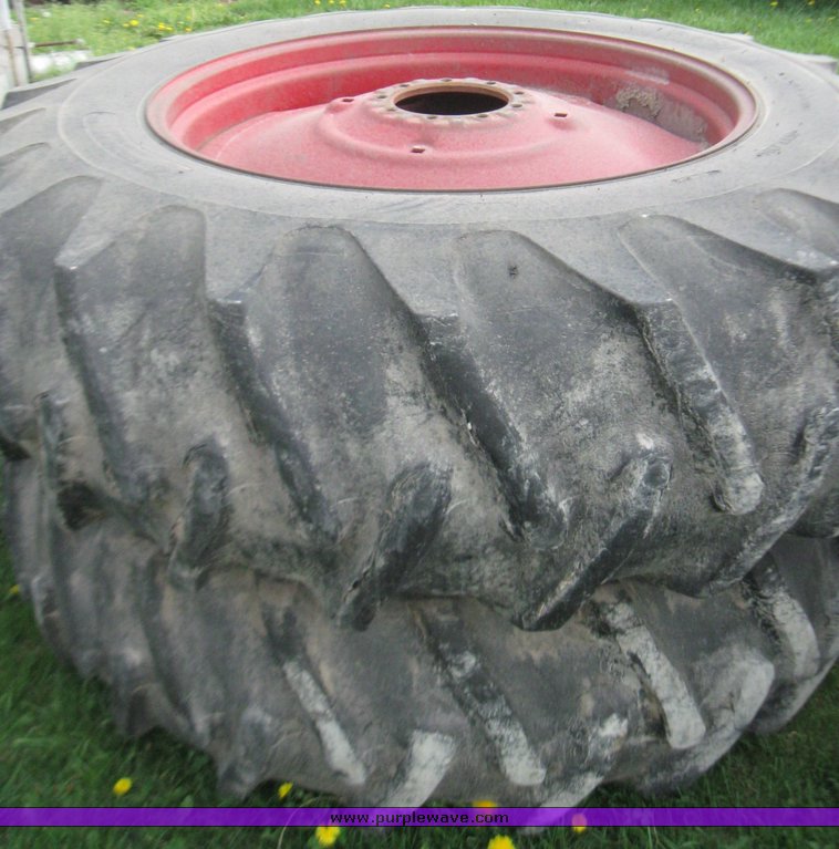 image for item 7114 1978 International 1486 tractor