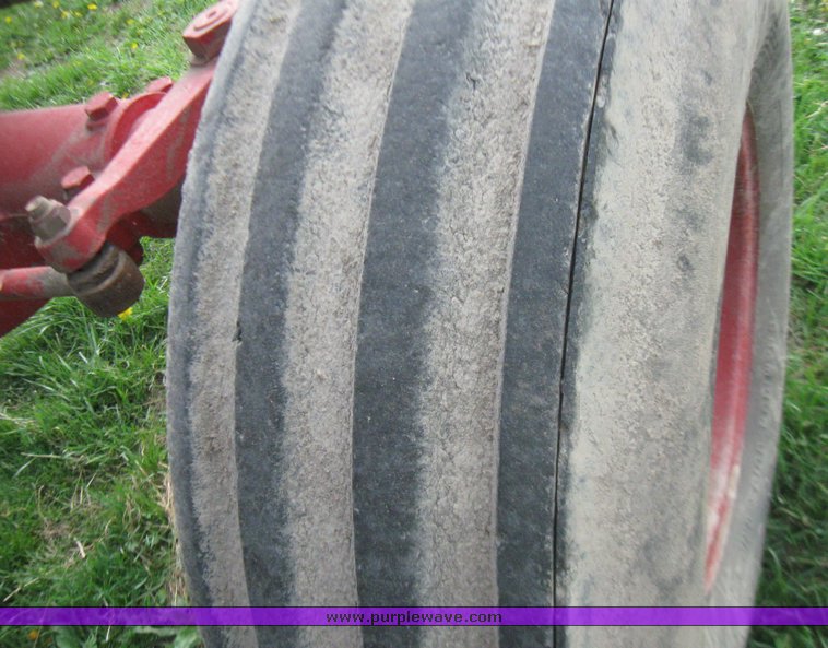 image for item 7114 1978 International 1486 tractor