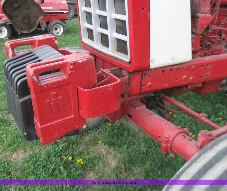 image for item 7114 1978 International 1486 tractor