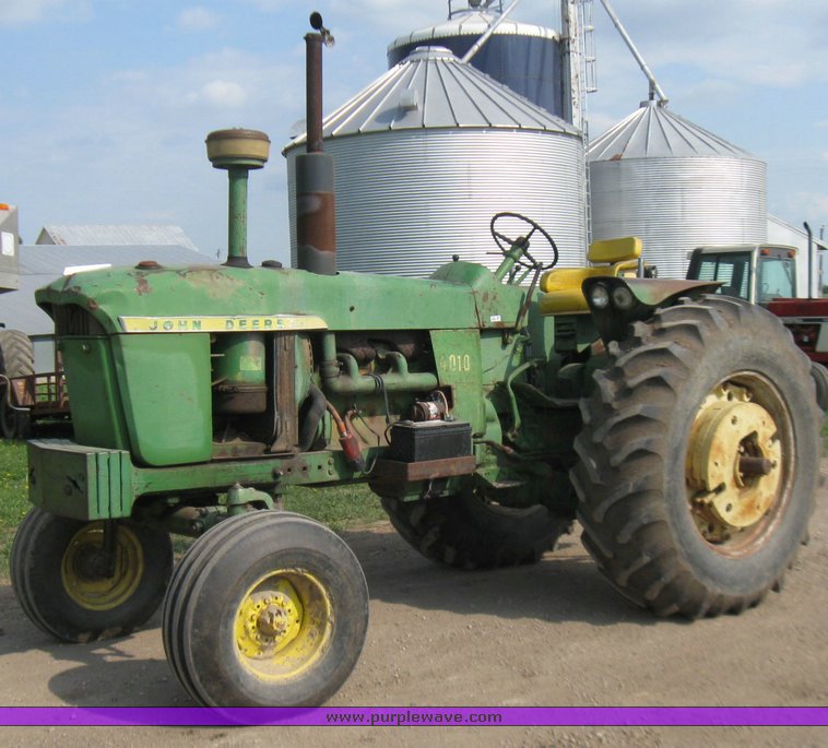 image for item 7115 1963 John Deere 4010 tractor