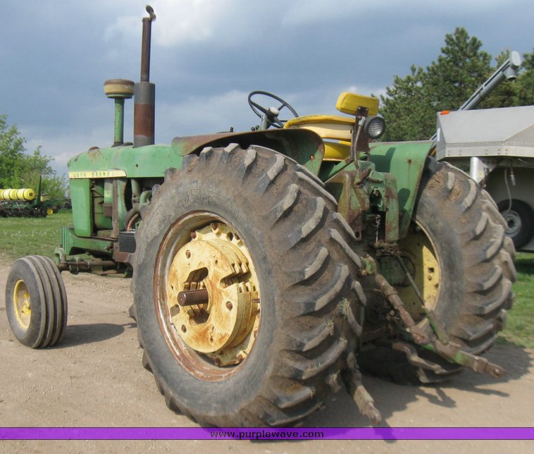 image for item 7115 1963 John Deere 4010 tractor