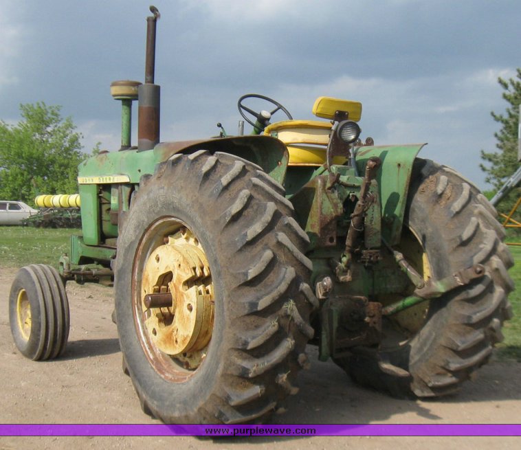 image for item 7115 1963 John Deere 4010 tractor