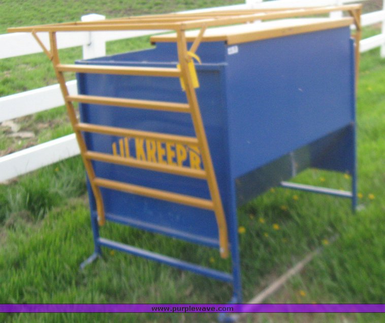 image for item 7119 Lil Kreeper II creep feeder