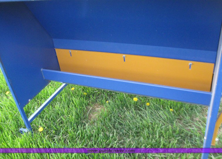 image for item 7119 Lil Kreeper II creep feeder