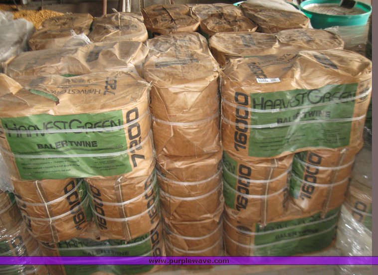 image for item 7120 (25) Harvest Green 16000 baler twine bales