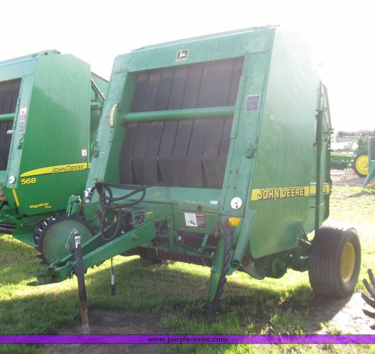 image for item 7368 1997 John Deere 566 round baler