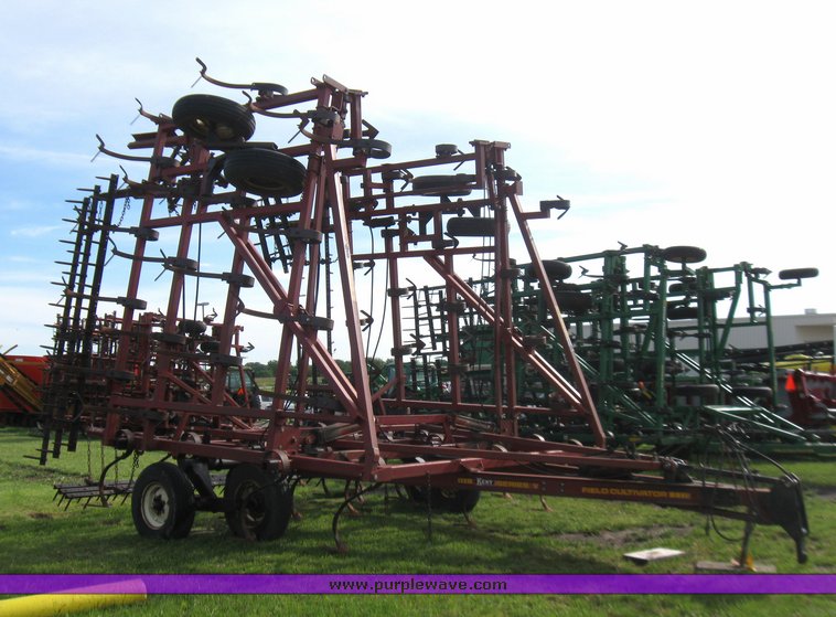 image for item 7371 1991 Kent Series V 7333 field cultivator