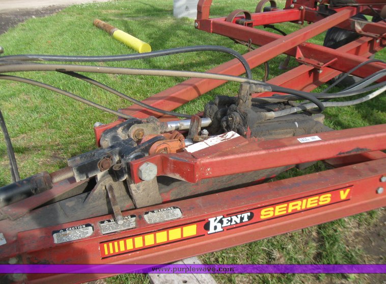 image for item 7371 1991 Kent Series V 7333 field cultivator