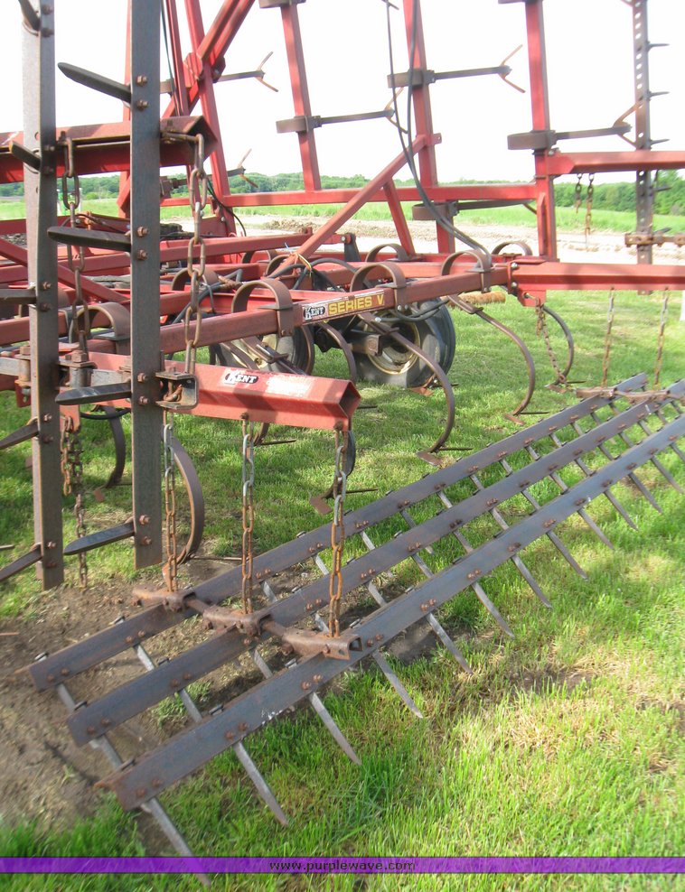 image for item 7371 1991 Kent Series V 7333 field cultivator