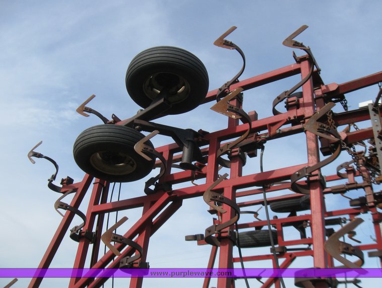 image for item 7371 1991 Kent Series V 7333 field cultivator