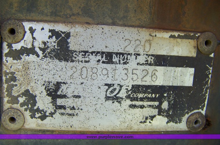 image for item 8496 1993 Melroe 220 spray coupe