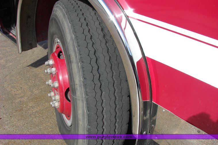 image for item 1001 1983 Ford C8000 Pierce Engine pumper fire truck